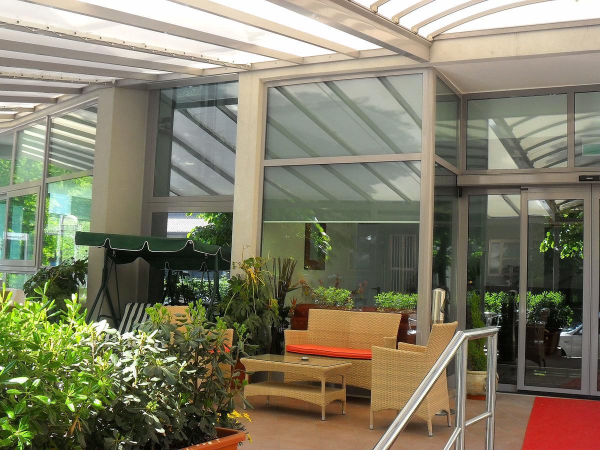 Hotel Etoile Римини Екстериор снимка