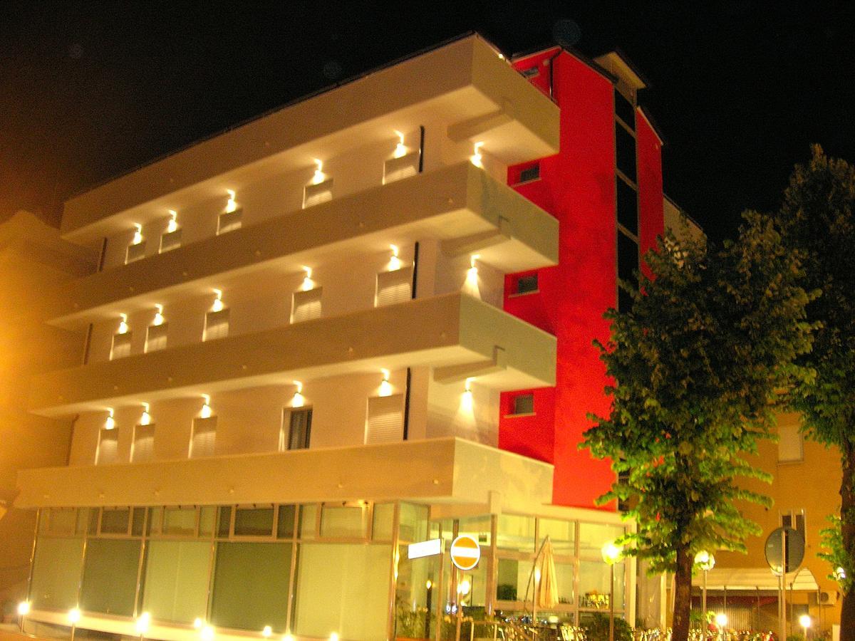 Hotel Etoile Римини Екстериор снимка