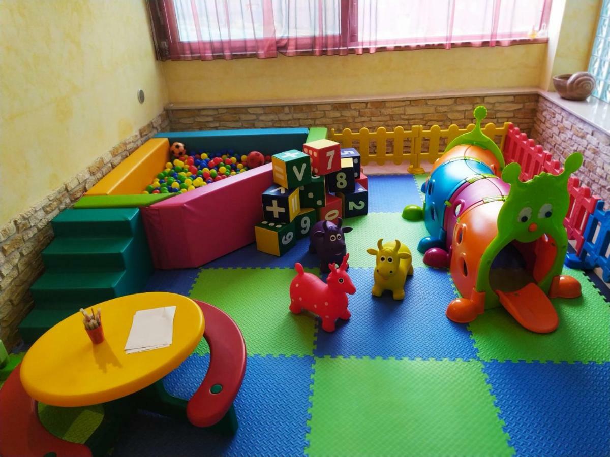 Hotel Etoile Римини Екстериор снимка