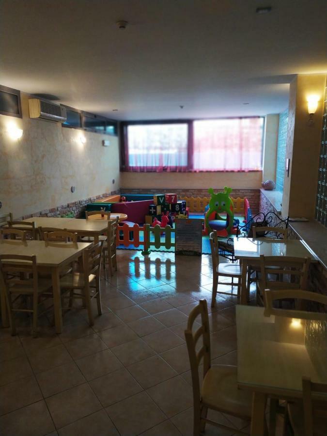 Hotel Etoile Римини Екстериор снимка